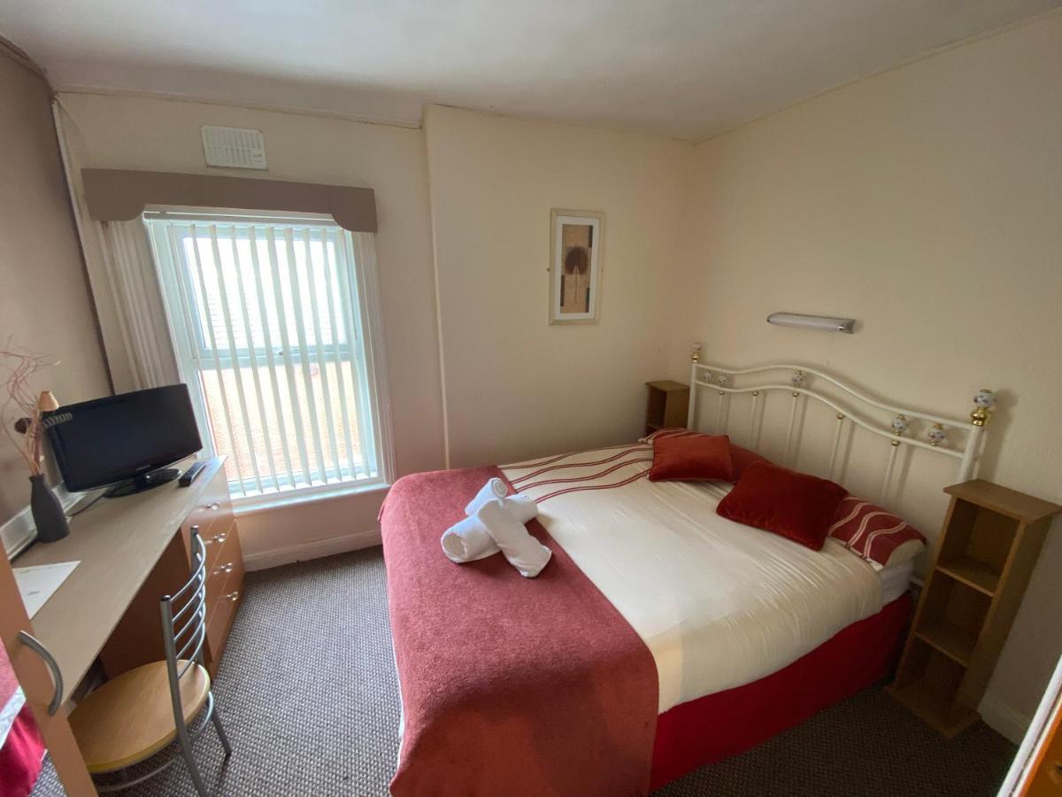 White Moon Hotel Blackpool Bagian luar foto
