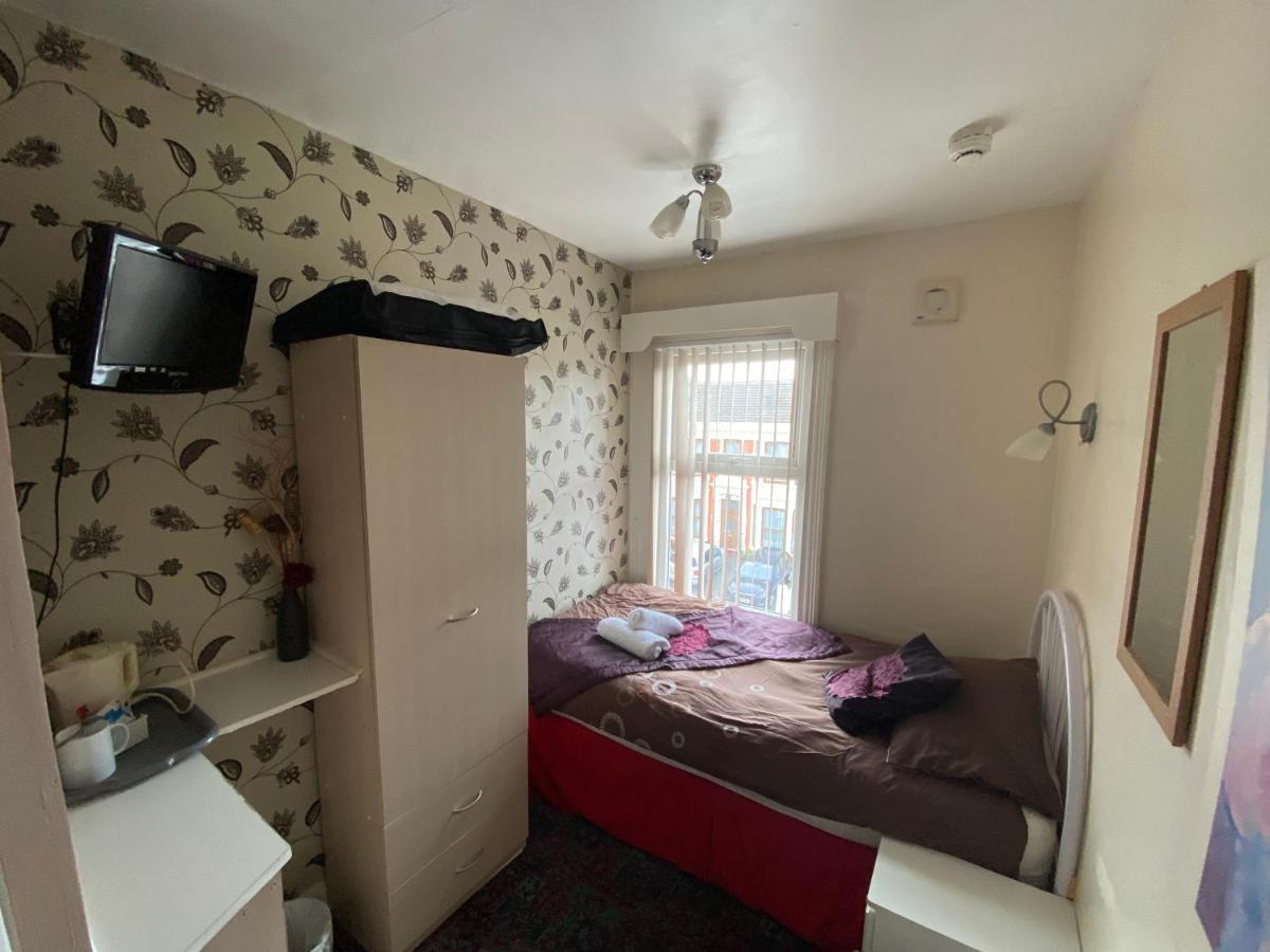 White Moon Hotel Blackpool Bagian luar foto