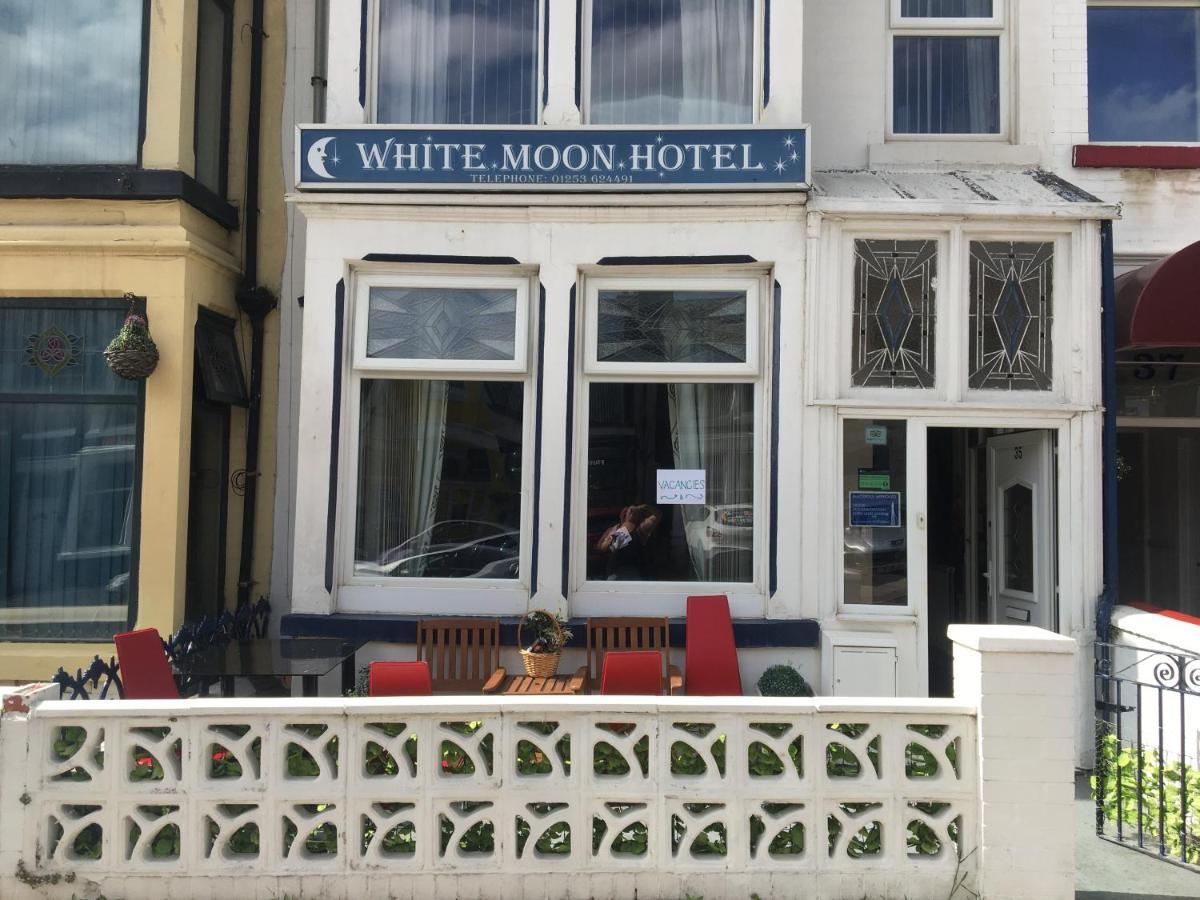 White Moon Hotel Blackpool Bagian luar foto
