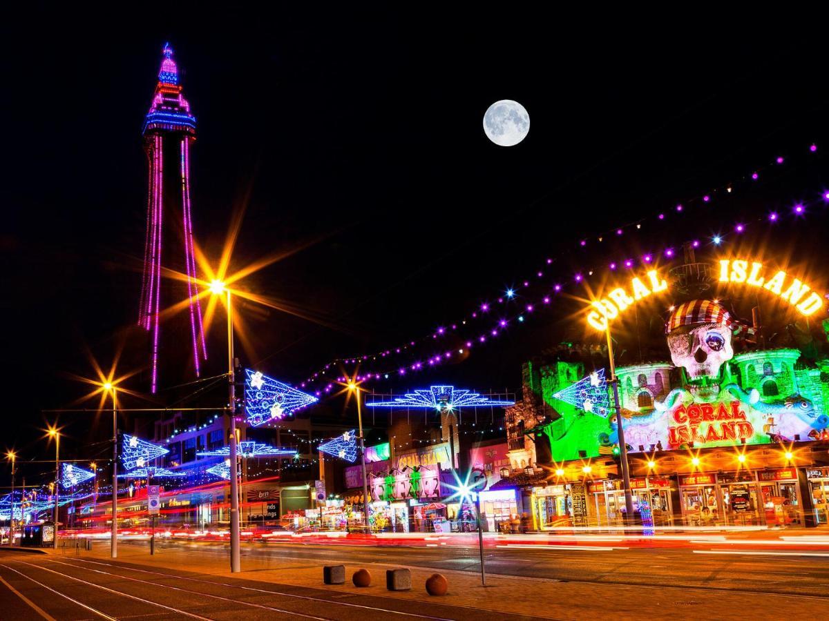 White Moon Hotel Blackpool Bagian luar foto