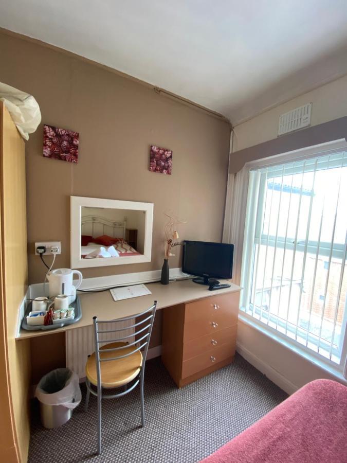 White Moon Hotel Blackpool Bagian luar foto