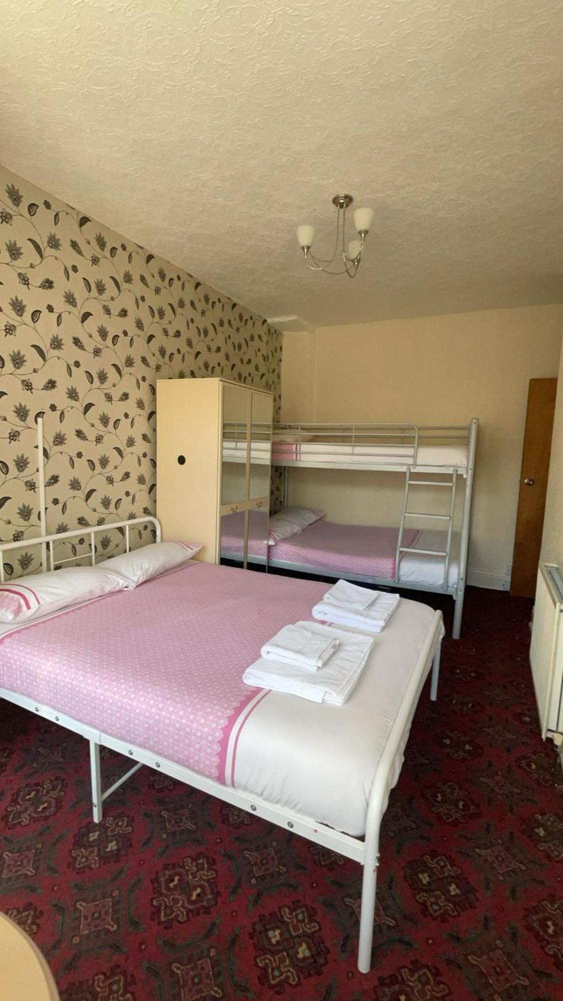 White Moon Hotel Blackpool Bagian luar foto