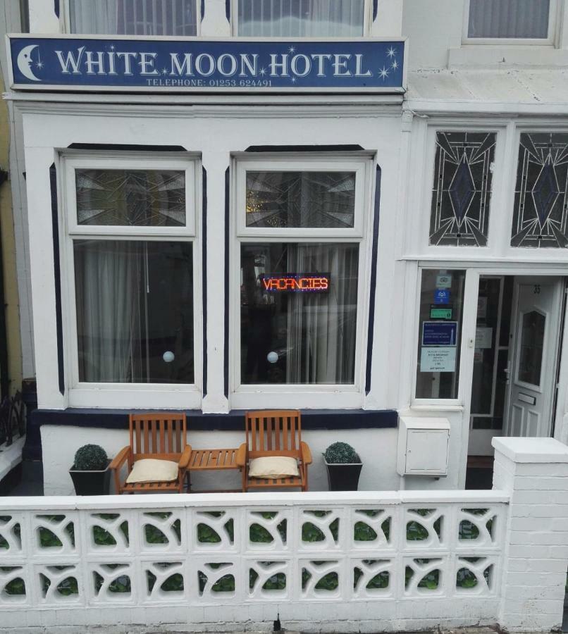 White Moon Hotel Blackpool Bagian luar foto
