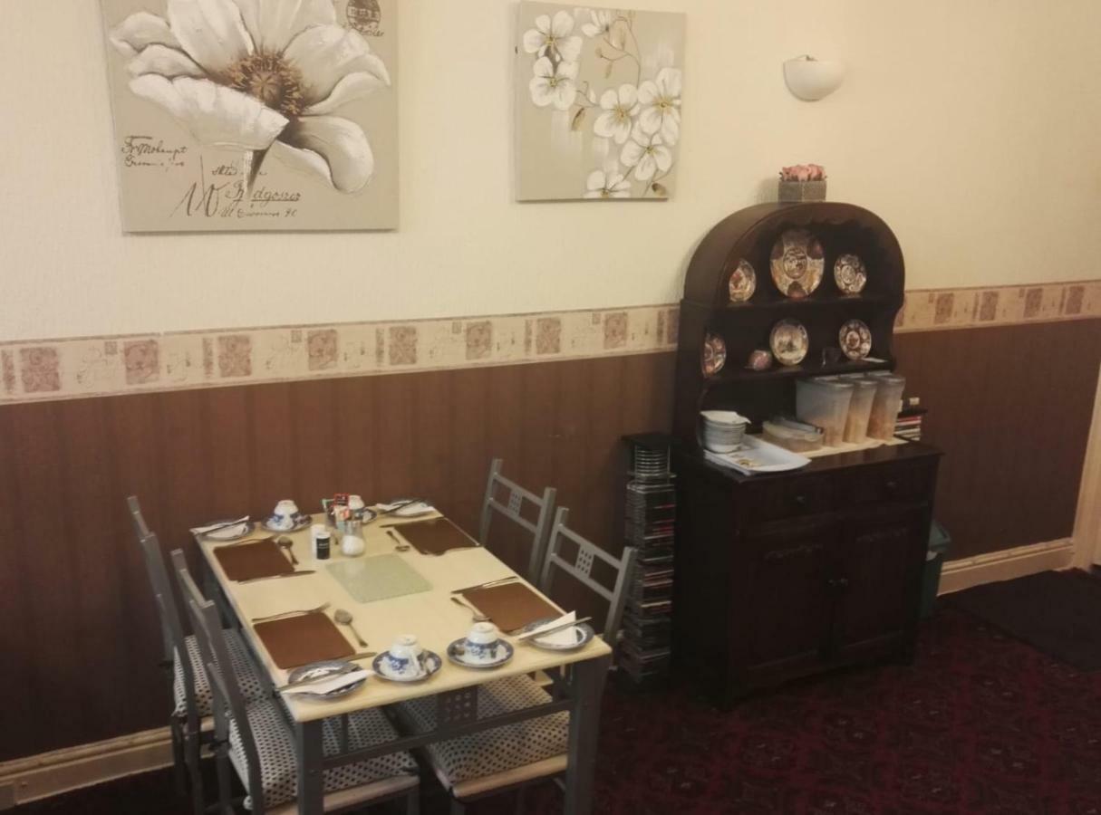 White Moon Hotel Blackpool Bagian luar foto